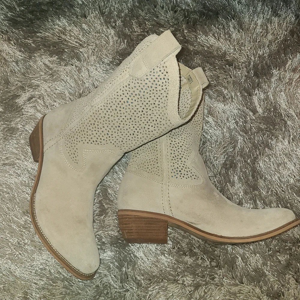 BCBG Beige Western Ankle Boots - Picture 7 of 9
